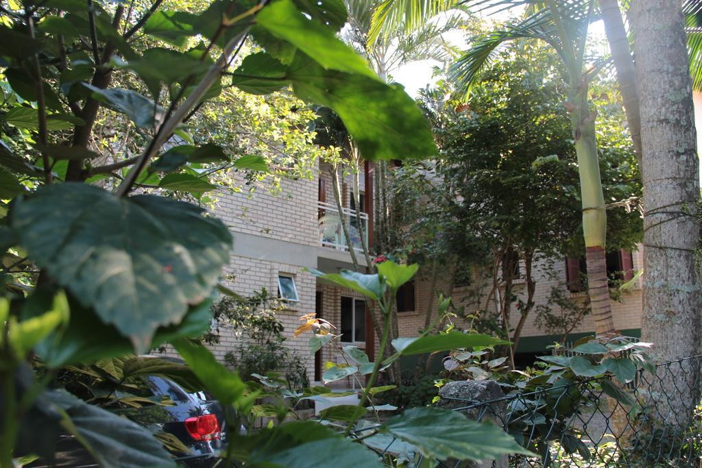 Residencial Aracua Hotel Bombinhas Exterior photo